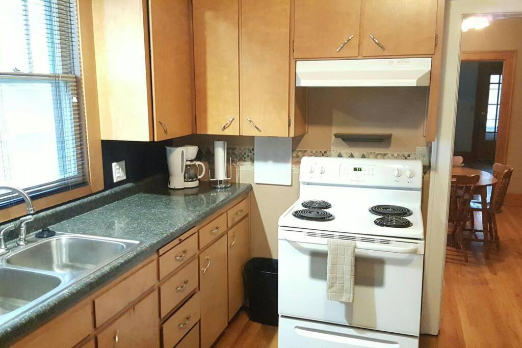 Home Near Zoo/College World Series/Downtown أوماها المظهر الخارجي الصورة